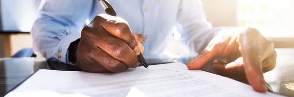 African Agreement Lawyer Legal Document Form Unterschrift — Stockfoto