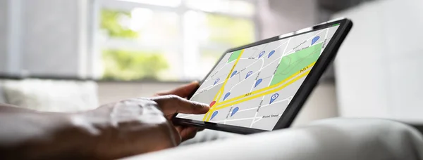 Real Estate Online Location Search Tablet — Stock fotografie