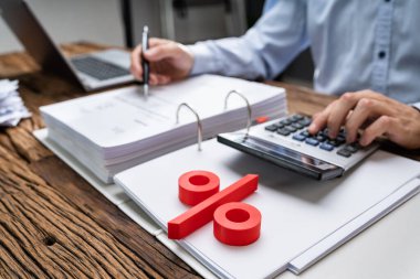 KDV Vergi Yüzdesi ve Fatura İndirimi Hesaplanıyor