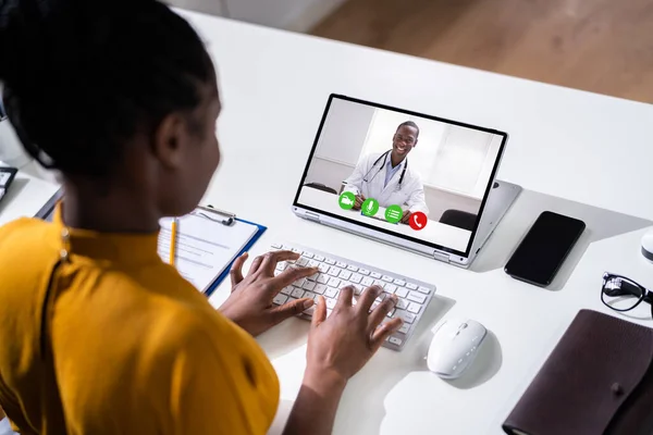 Médico Doctor Video Conference Webinar Saúde Digital — Fotografia de Stock