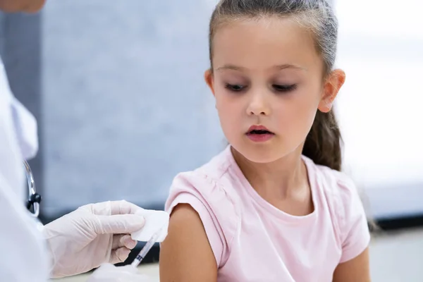 Injektion Von Coronavirus Impfstoffen Covid Immunisierung Von Kindern — Stockfoto