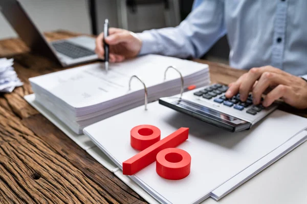 Calculating Vat Tax Percentage Invoice Discount — Stock Photo, Image