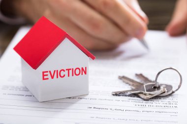 Ev Tahliyesi. Kiracı evden çıkarıldı. Borç Belgesi