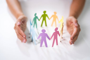 İşyeri içeriği ve çeşitliliği. Eşit Kişiler Korunuyor