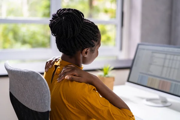 Ergonomická Židle Postoj Počítačem Pracovní Stanice Bolest Ramene — Stock fotografie