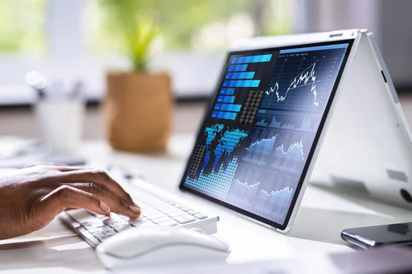 Financial Business Analytics Data Dashboard Analyst Woman — Stock Photo, Image