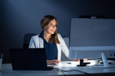 Çevrimiçi Video Konferansı Webinar Görüşme Çağrısı Bilgisayarda