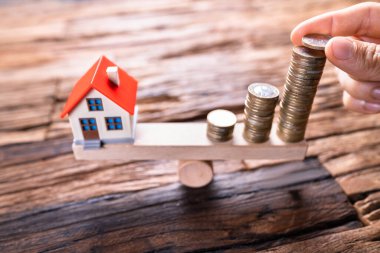 Ev Modeli Finansman Dengesi. Geliştirici Fiyat ve Para