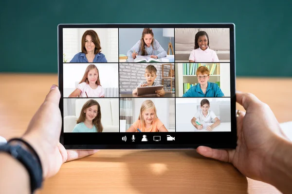 Teacher Hosting Online Class Using Video Conference Tablet — Stock Photo, Image