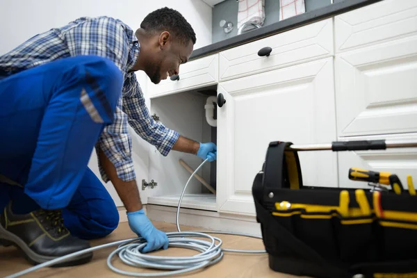 Sanitair Afvoer Schoonmaakdiensten Keuken Ontstoppen Geblokkeerde Pijp — Stockfoto