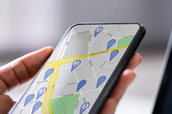 Hand Gps Navigatiekaart Gebruiken Mobiele Telefoon — Stockfoto