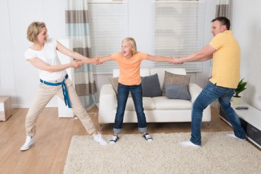 Ebeveynler boşanma çocuklar bölen altında