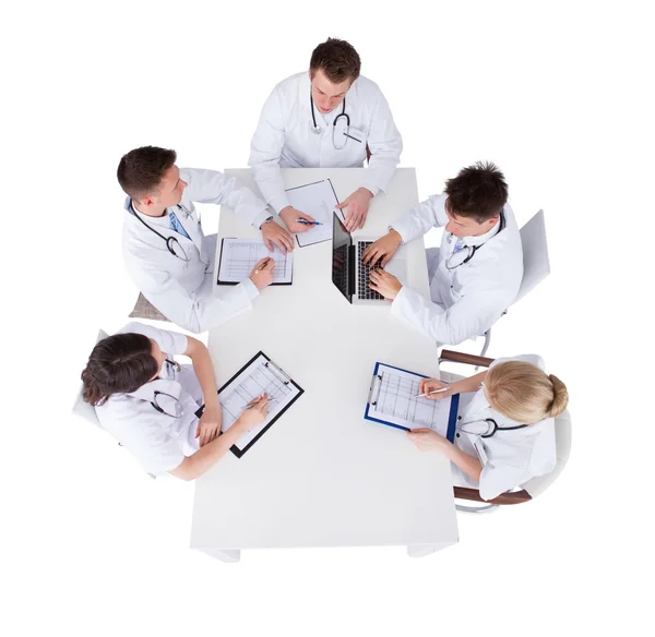Doctors With Medical Charts — Stock Photo, Image
