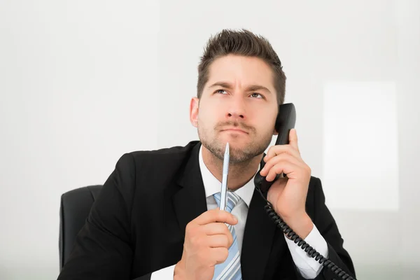 Businessman   Using Telephone — Stock Photo, Image