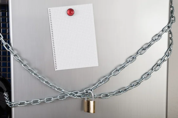 Blank Note Of Locked Fridge — Stock Photo, Image