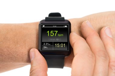 Smartwatch insan eliyle