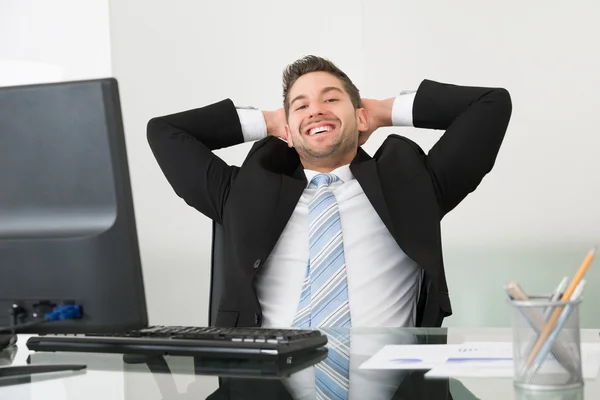 Relaxed Businessman With Hands Behind Head — Stock Photo, Image