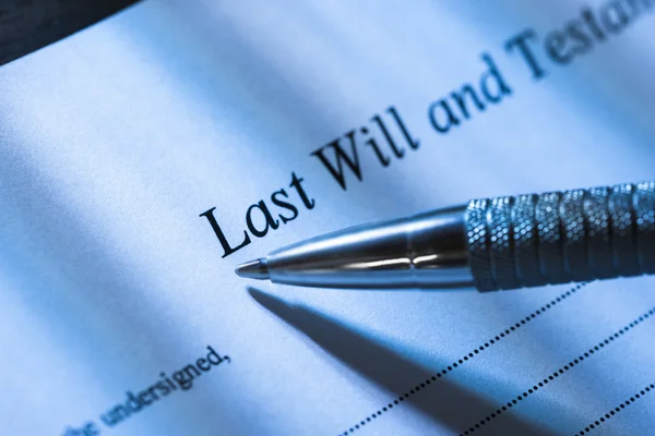 Person Writing Last Will and Testament — Stock Photo, Image