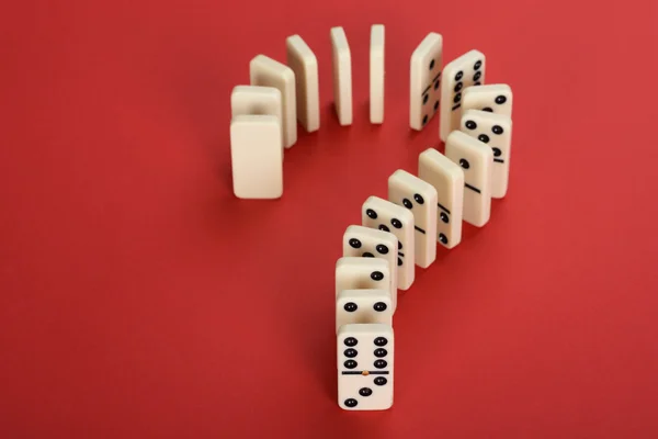 Ponto de interrogação feito a partir de Domino — Fotografia de Stock