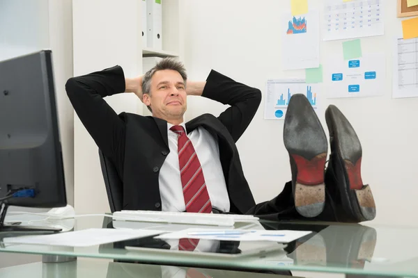 Relaxed Mature Businessman — Stock Photo, Image