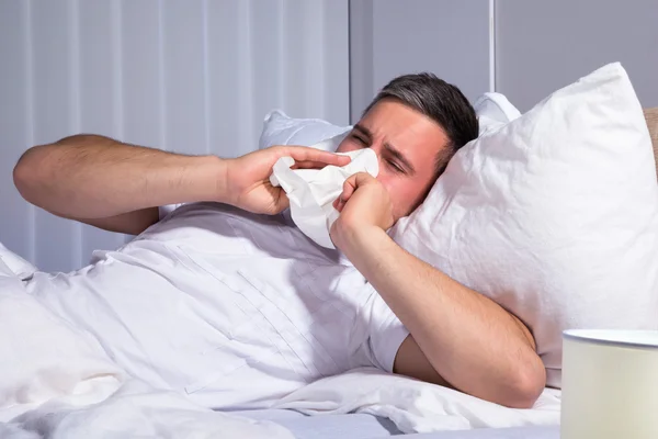 Man Blowing His Nose — Stock Photo, Image