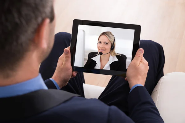 Video conferenza uomo d'affari — Foto Stock