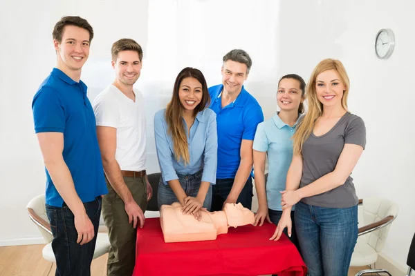 Resuscitation Training Using First-aid Dummy — Stock Photo, Image