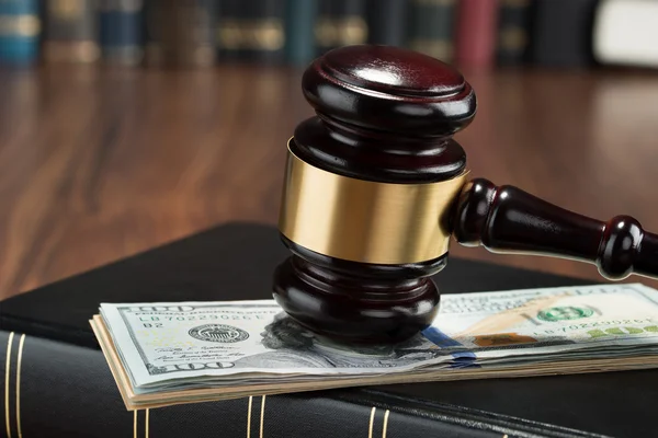 Gavel With Banknotes And Book — Stock Photo, Image