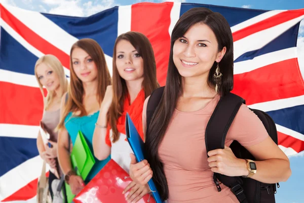 Glückliche College-Studenten — Stockfoto