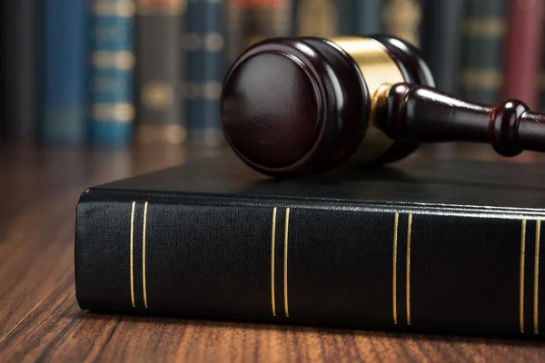 Gavel And Law Book — Stock Photo, Image