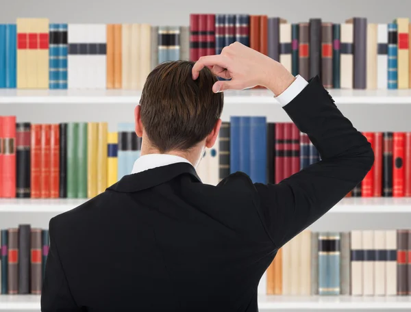 Man Scratching His Head — Stock Photo, Image