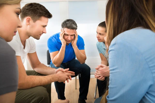Depressed Man With Friends — Stock Photo, Image