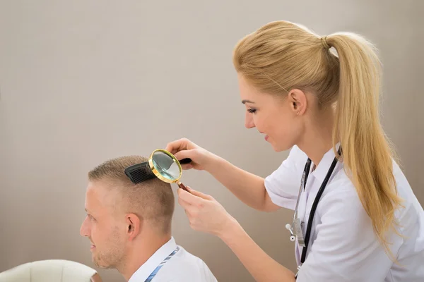 Dermatologist Looking Hair — Stock Photo, Image