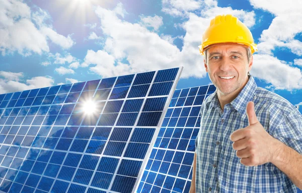 Mature Man With Solar Panel — Stock Photo, Image