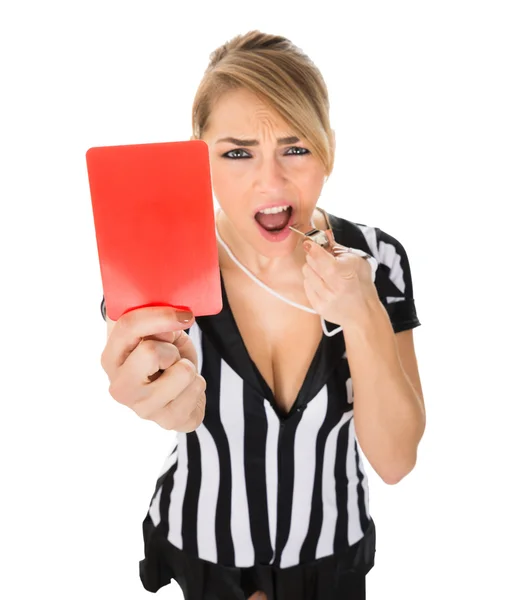 Arbitre tenant un carton rouge — Photo