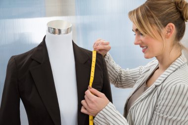 Moda Tasarımcısı takım ölçme