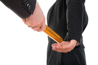 Kişi geçen altın geçiş Baton