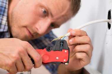 Elektrikçi sıyırma teller