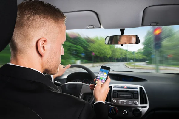 Businessman Using Cellphone — Stock Photo, Image