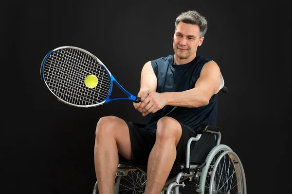 Giocatore disabile che gioca a tennis — Foto Stock