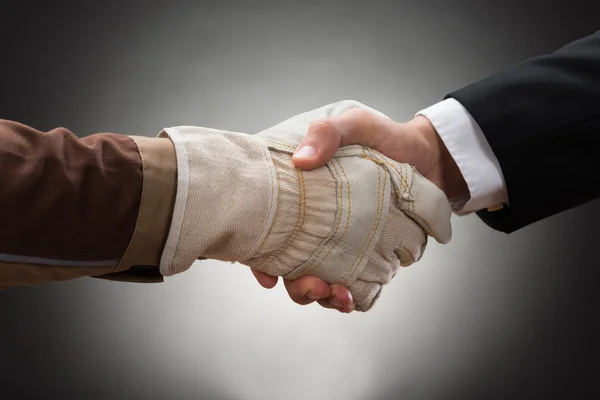 Worker Shaking Hands — Stock Photo, Image