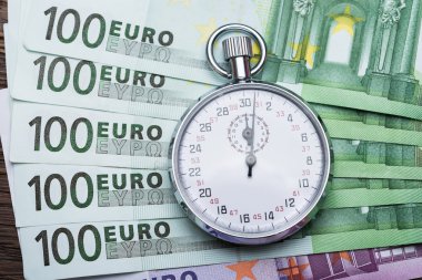 Euro banknot üzerinde kronometre