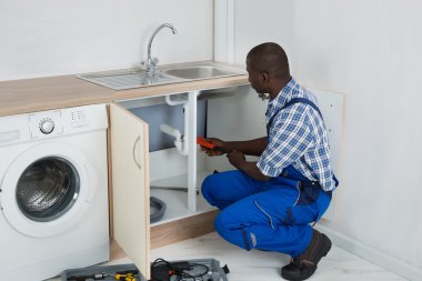 Tesisatçı sabitleme lavabo mutfak