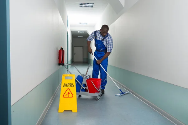 Male Janitor Mopping — Stock Photo, Image