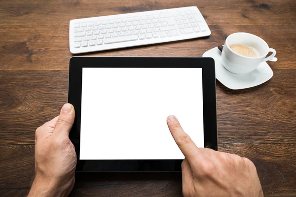 Handen met digitale Tablet PC — Stockfoto