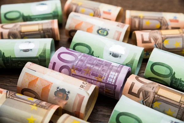 Billetes en euros laminados — Foto de Stock