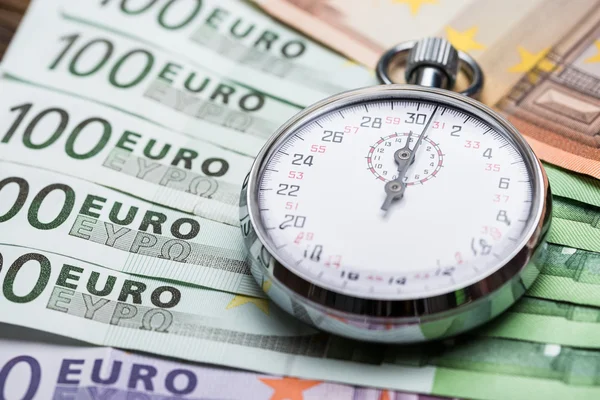 Cronometro Sulle banconote in euro — Foto Stock