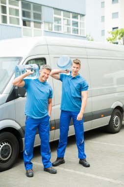 Şişe teslim teslimat erkekler