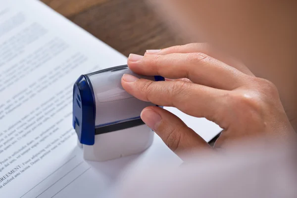 Hand Stamping Document — Stock Photo, Image