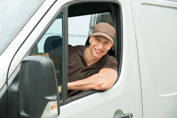 Levering Man rijden Van — Stockfoto